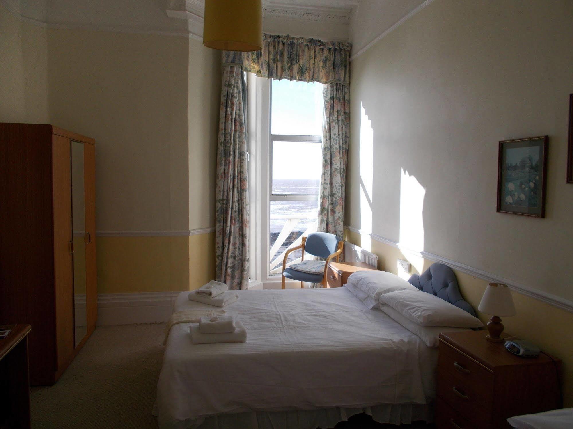 Daunceys Hotel Weston-super-Mare Bagian luar foto
